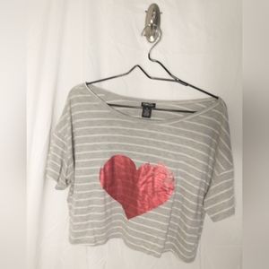Women's Striped Crop Top with Distressed Heart Graphic Size XL